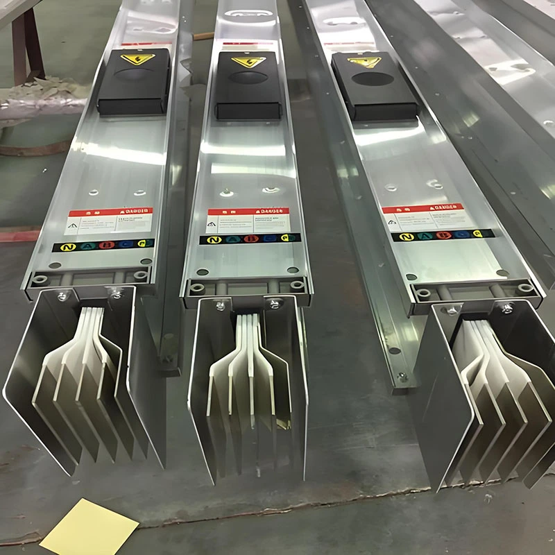 Затворен автобус со ниска струја